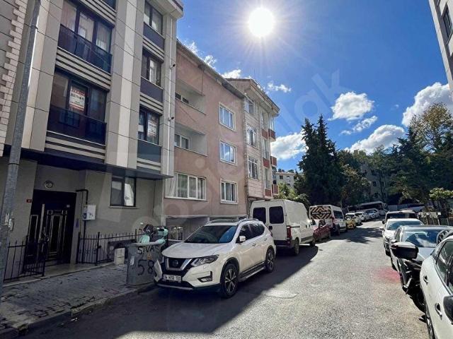 Ana Bulvar M7 Metro Yanı 2+1 arakat