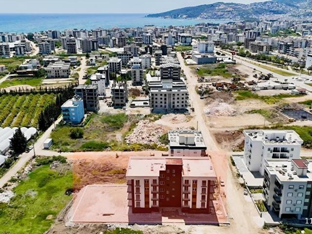 ANA YOL KENARINDA EBEVEYN BANYOLU VE YAZA TESLİM FIRSAT 2+1