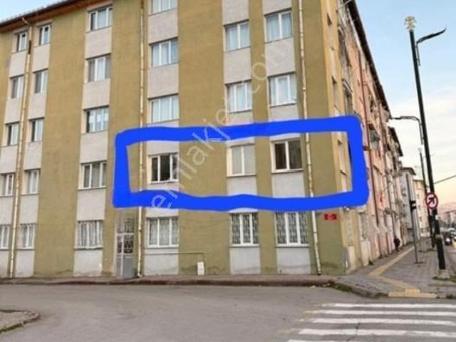 Ana Yola Çift Cephe Köşe Başı 2+1 Dogalgaz Kombili Satılık Daire