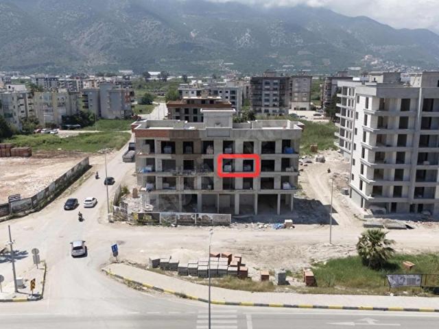 YIL SONUNA TESLİM ANA YOL KENARI LÜKS 1+1 DAİRE