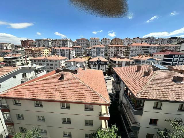 Anadolu Cadde Yakını! Masrafsız Ve Ferah 3+1 Kiralık Daire