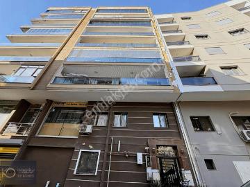 Anadolu Caddesi Üzerinde Ege Üniversitesi Sağlık Bil. Karşısında