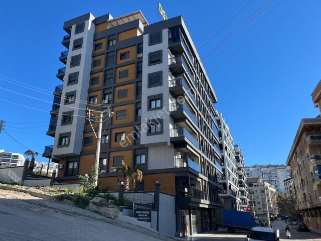 Anadolu Caddesi Ve Hst. Yakını Ara Kat Teraslı Satılık Daire