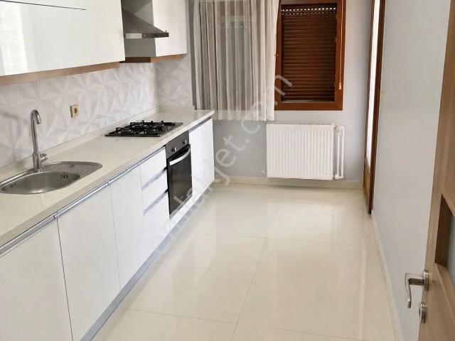 Anadolu Caddesi Yakını Satılık 3+1 Köşe Konumlu Lüks Daire