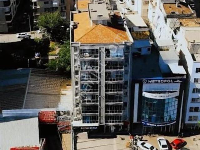 Anadolu Cd Üzeri 3+1 Kiracılı Satılık Çift Cephe Geniş Daire