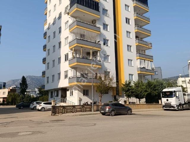 Anadolu Gayrimenkulden Ak Camii Civarı 4+1 Ara Kat Daire