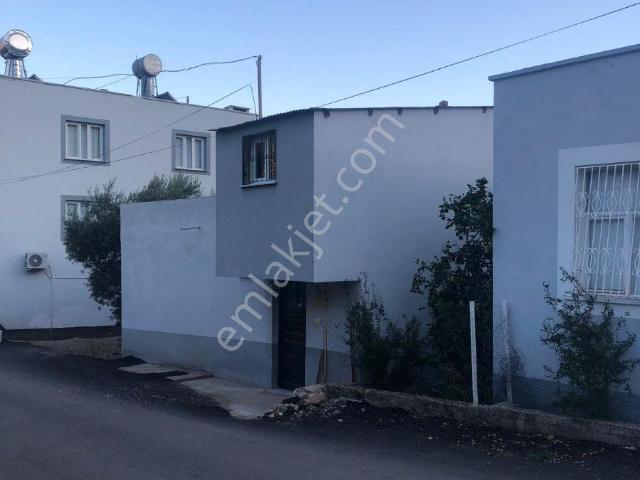 Anadolu Gayrimenkulden Diş Hastanesi Yanında Satılık Müstakil Ev