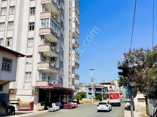 Anadolu Gayrimenkulden Göçyolu Sonu Arap Cami Yanı Büyük 3+1