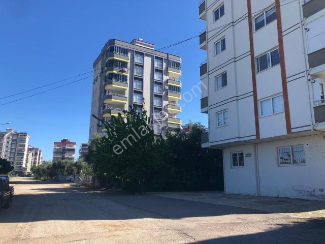 Anadolu Gayrimenkulden Üniversite Kavşağında 1. Katta 2+1 Kiralk