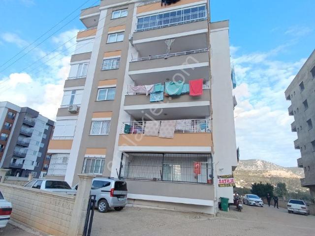 Anadolu Gayrimenkulden 2+1 Ak Cami Yanı
