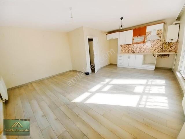 Anadolu Gm.'den Yeni Mah.de 90 M² Asansörlü, Merkezde Yeni 2+1