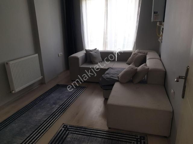 Anadolu Üni İçem Kapısı Dibi Eşyalı Kiralık Çok Geniş 1+1 Daire