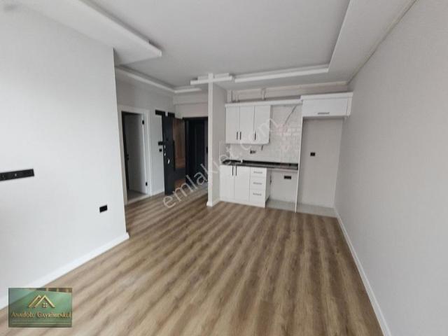 Anadolu'dan Cumhuriyet Mahallesi Deniz Tarafı Kiralık Sıfır 1+1