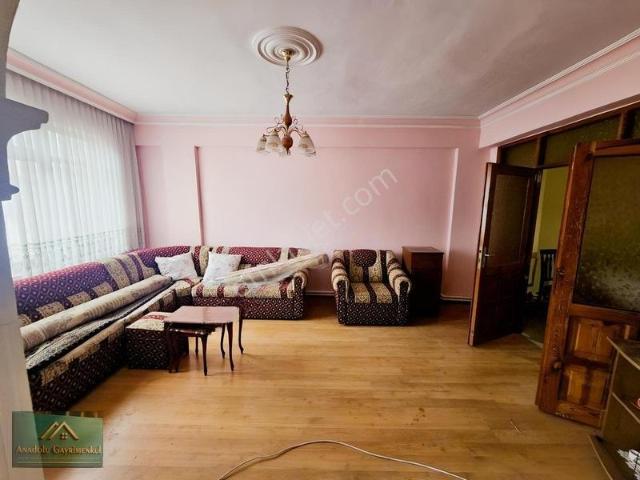 Anadoludan Yenimahallede Kiralık Eşyalı 2+1