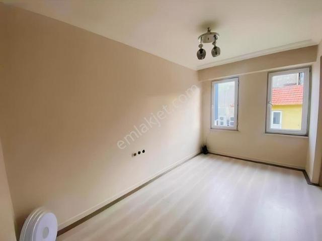 Anafartalar Caddesi 1+1 Kiralık Ofis