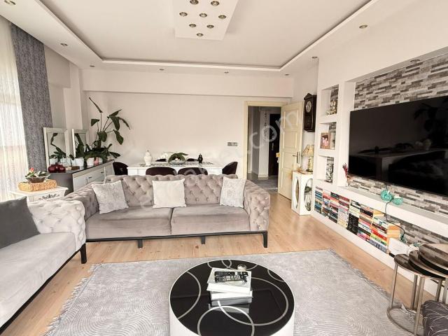Çanakkale Truva Caddesi Satılık Geniş 2+1
