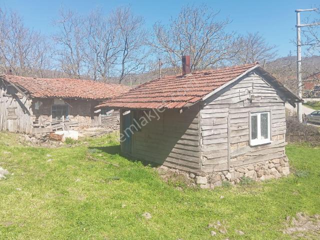 Çanakkale Yenice Taban Köyünde Satılık Müstakil Köy Evi Ve Arsası