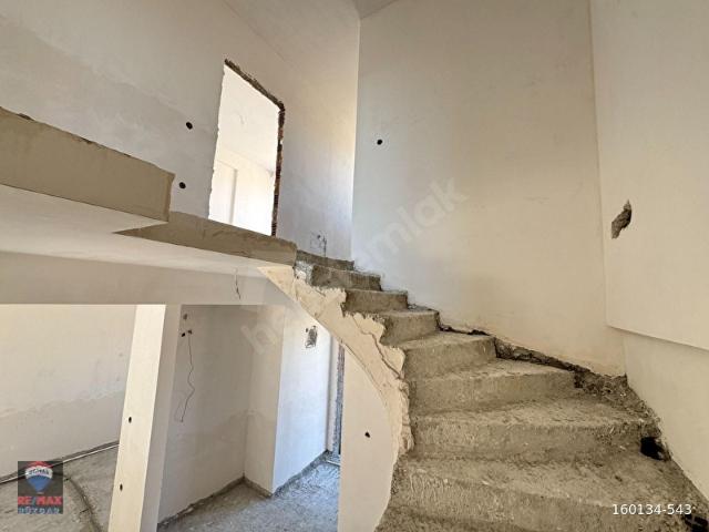 Çanakkale Ayvacık Merkez'de Doğa ile iç içe Satılık Villa