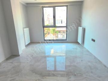 Çanakkale Barbaros Mahallesi Caddeye 50 Metre Kiralık 2+1