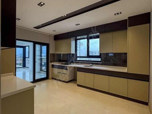 ÇANAKKALE ESENLERDE SATILIK ULTRA LÜKS 2+1 DAİRE