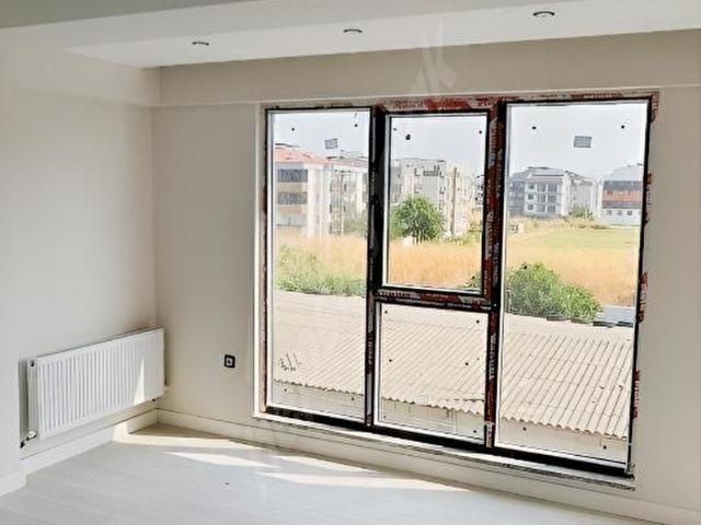 ÇANAKKALE LAPSEKİ DE SATILIK 2+1 DAİRE