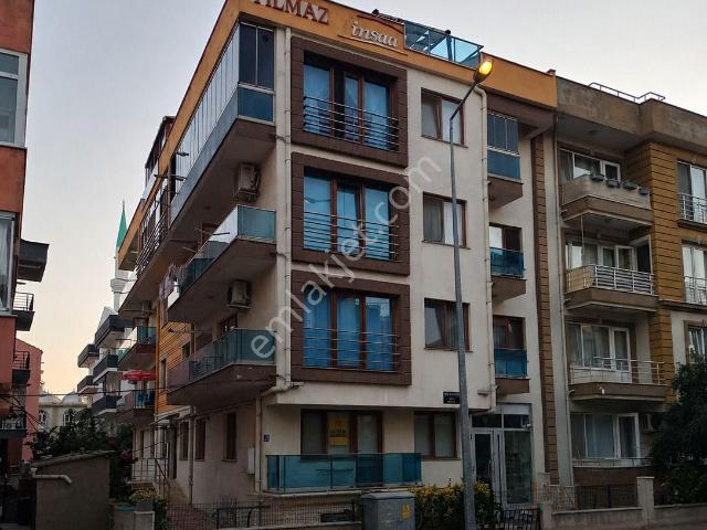 Çanakkale Merkez Cevatpaşa Mah.de Satılık Eşyalı 1+1 Daire