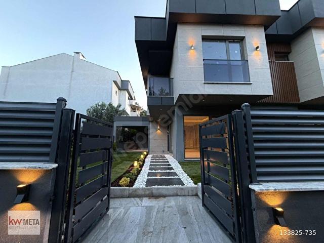 ÇANAKKALE MERKEZ GÜZELYALI SATILIK LÜKS 3+1 VİLLA