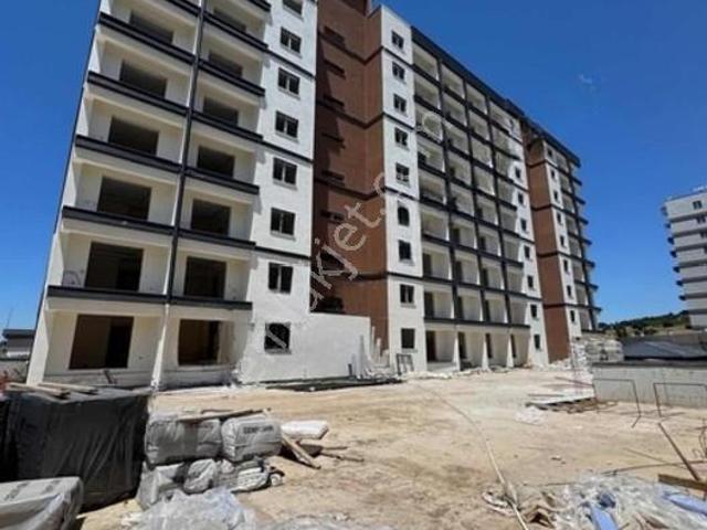 Çanakkale Merkez Esenlerde Satılık Havuzlu Site 1+1 Daire