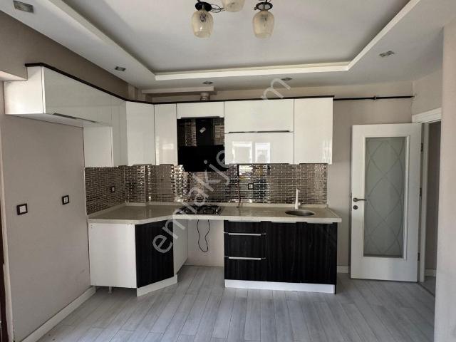 Çanakkale Merkez İsmetpaşa Mahallesinde Kiralık 2+1 Daire