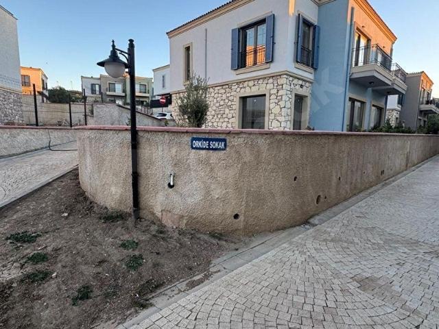 ÇANAKKALE MERKEZ ÇINARLI SATILIK LÜKS 3+1 VİLLA