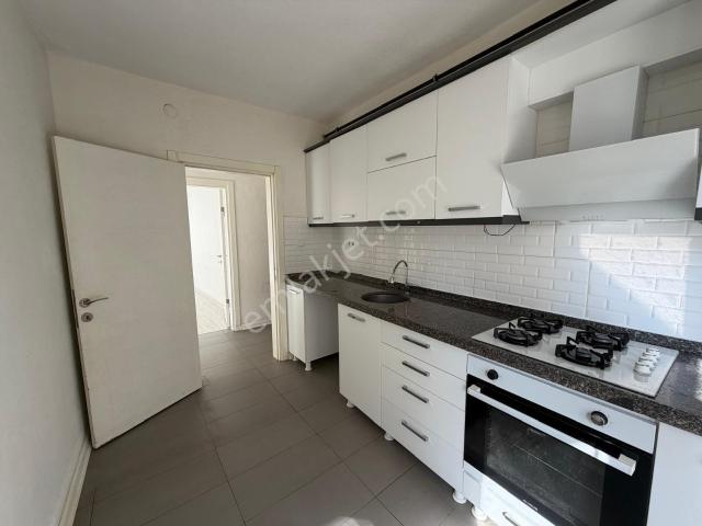 Çanakkalenin En Gözde Yerinde İçi Yenilenmiş Satılık 2+1 Daire