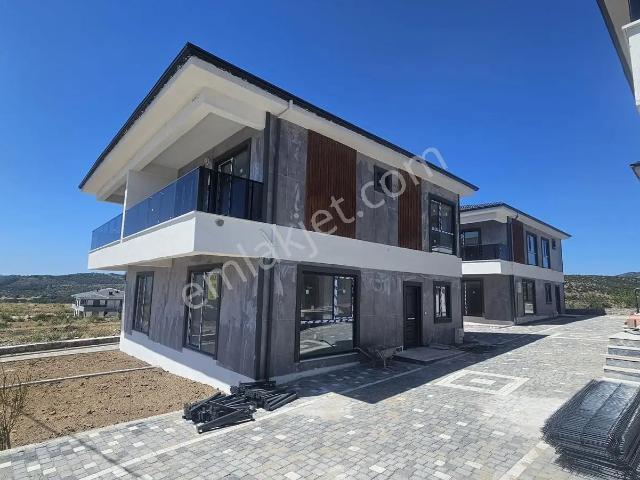 Çanakkele Ayvacık Assos'a Komşu Satılık Villa