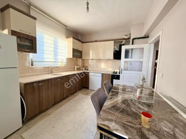 Anbar Mahallesinde Satılık 2+1 Daire İçi Yapılı Konum Avantajlı
