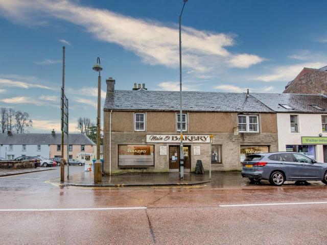 Ancaster Square, Callander, Stirling FK17, 3 bed flat to rent, £1,095 pcm | PrimeLocation