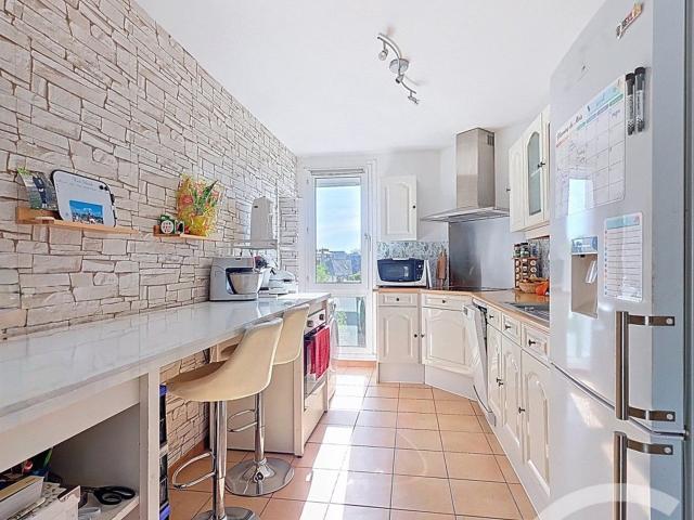ANCENIS Appartement 5 pièces lumineux 4 chambres Emplacement. 109m² Ancenis
