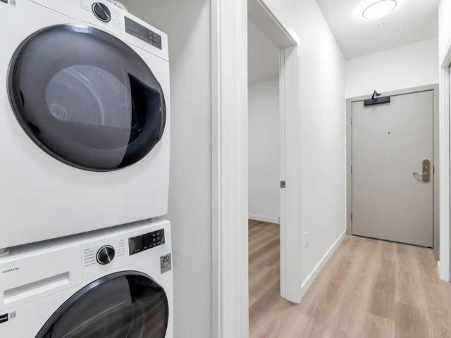 Anchor 829 Old Esquimalt Rd — 2 Bedroom