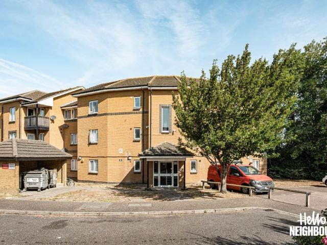 Anchor Close, Barking, IG11 1 bed apartment to rent £1,800 pcm £415 pw