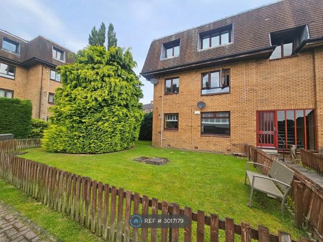 Anchor Drive, Paisley PA1, 2 bed flat to rent, £850 pcm | PrimeLocation