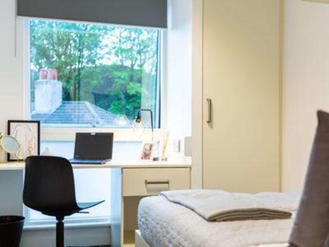 Anchor Road, Bristol BS1 1 bed in a flat share to rent £1,170 pcm £270 pw
