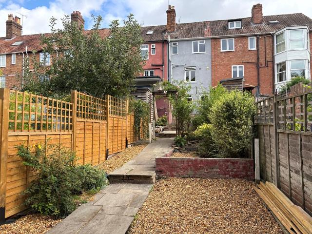 Anchor Road, Calne, Wiltshire SN11, 2 bed property to rent, £1,250 pcm | PrimeLocation