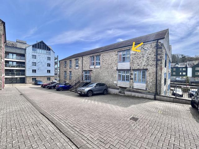 Anchor Terrace, Quay Hill, Penryn TR10, 1 bed flat to rent, £950 pcm | PrimeLocation