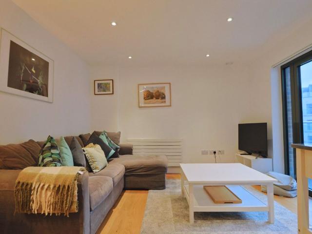 Anchorage, Gaol Ferry Steps, Bristol BS1, 2 bed flat to rent, £2,000 pcm | PrimeLocation