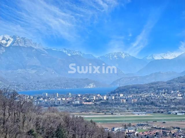 Ancien Corps de Ferme mitoyen avec Vue Panoramique sur Lac e. 130m² Annecy