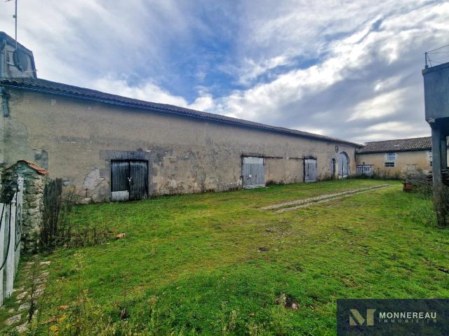 ANCIEN CORPS DE FERME VITICOLE