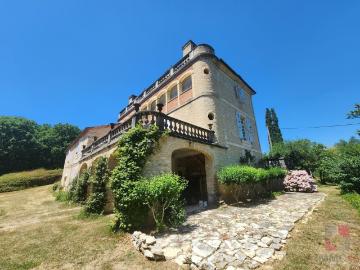 Ancien château 269m² Anglars Juillac