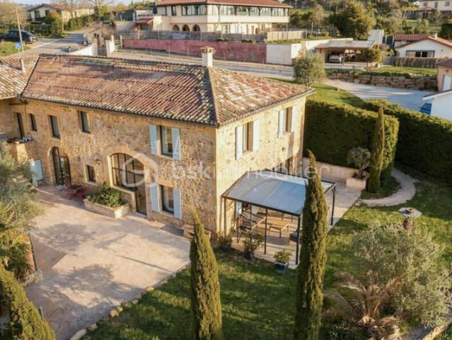 Ancien cuvier du XVIIIe siècle – 275 m² – Saint Jean des Vignes