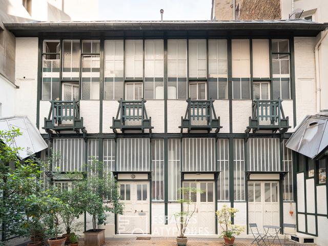 Ancien atelier d'artiste aménagé en duplex Plaine Monceau