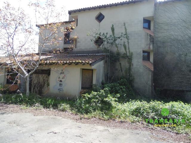 Ancien hôtel de 750 m2 salle séminaire, parking, jardin 750m² Barbazan