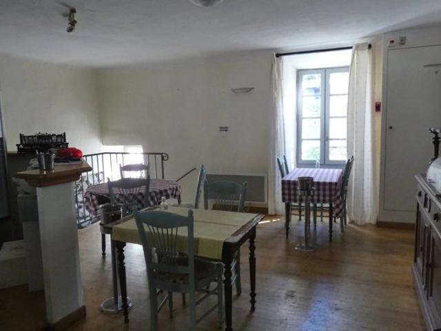 Ancien hôtel restaurant