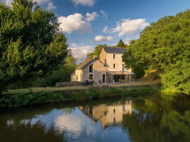 Ancien moulin du Xviiiᵉ siècle Domaine d’exception 340m² Saint Dolay